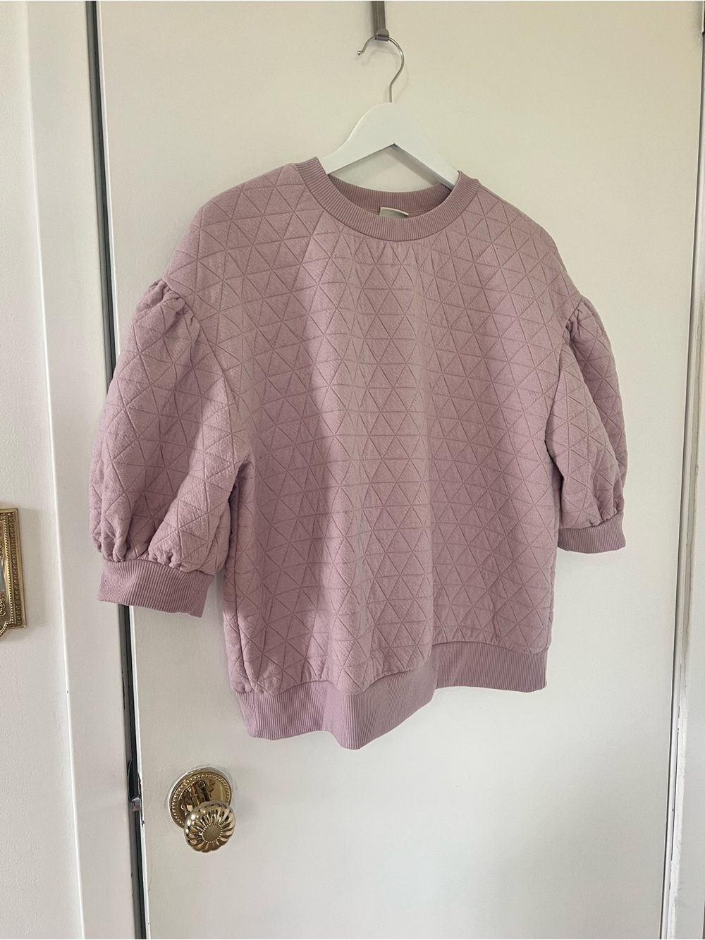 a new day Quilted Puff-Sleeve Sweatshirt in Dusty Mauve